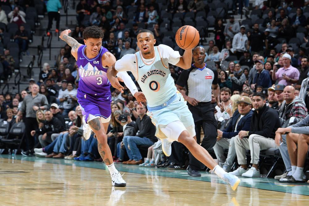 线防守上缺 线防守上缺