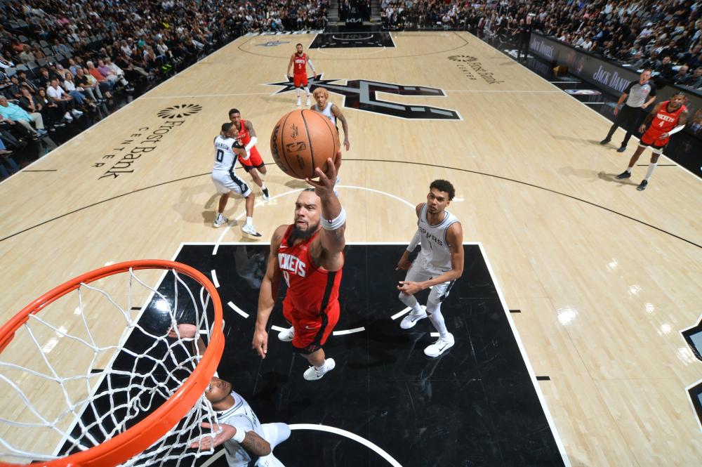 仅为球队奠 仅为球队奠